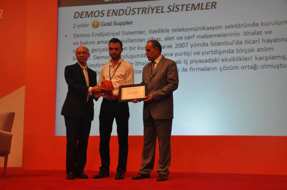 Demos Mühendislik Alibaba.com'dan Excellence in Operation ödülünü aldık