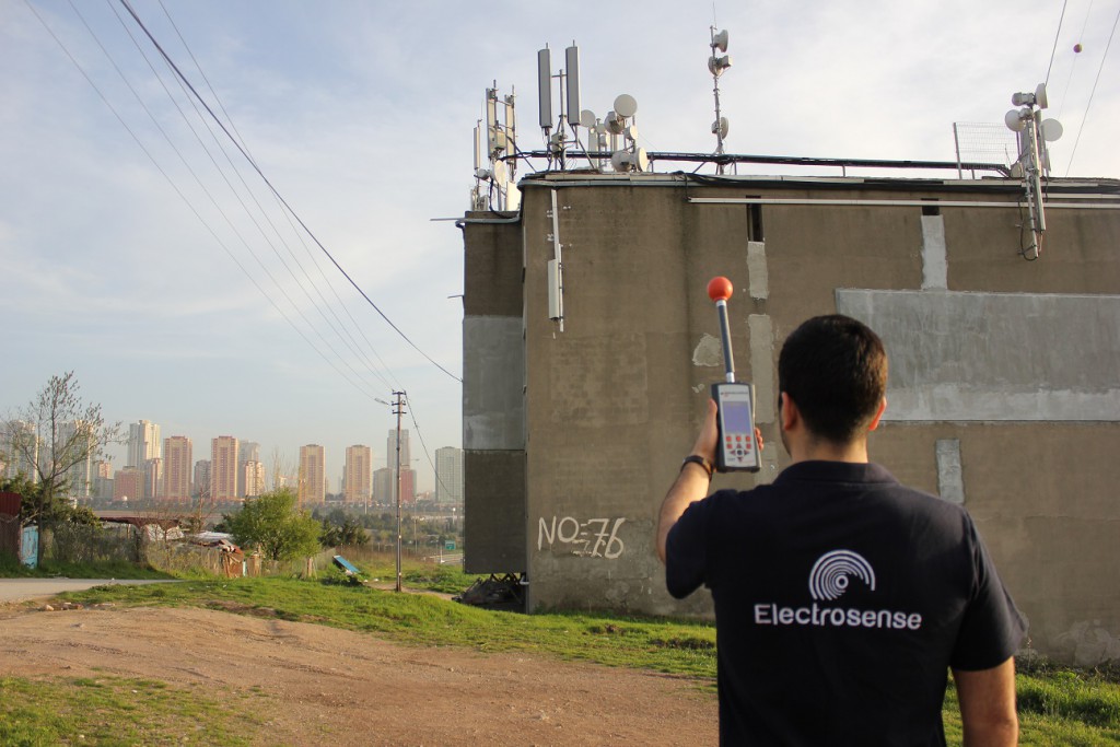 Elektromanyetik alan şiddeti ölçümü