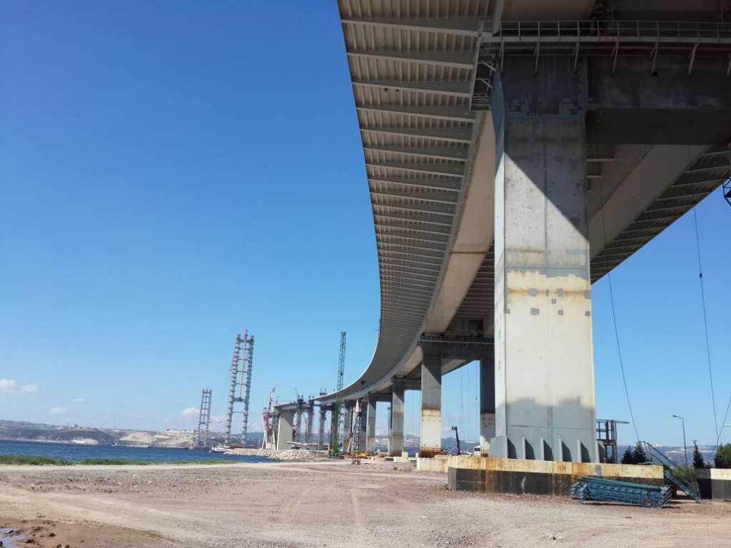 siemens-ihi-izmit-korfez-gecisi-koprusu-luxsolar-hiol-aviation-obstruction-lights